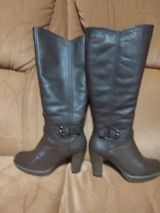 Женские сапоги