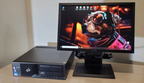 Компьютер с монитором