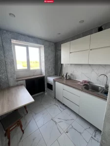 Квартиру в хорошем районе на длительный срок