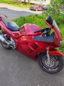 Мотоцикл SUZUKI RF900R