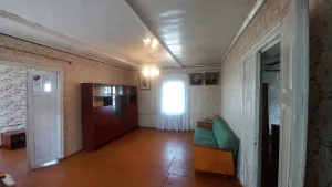 Крепкий бревенчатый дом с газ. отопл. по ул. Колхозная (авиагородок)