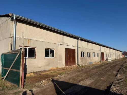 Склад 1 870 м² с административными помещениями