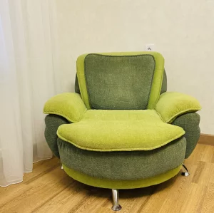 Диван с креслом