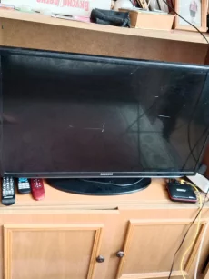 Телевизор Самсунг, 32", жк