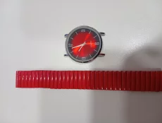 Часы рабочие, вылетело стекло и порвался браслет