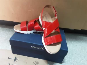 Босоножки из кожи