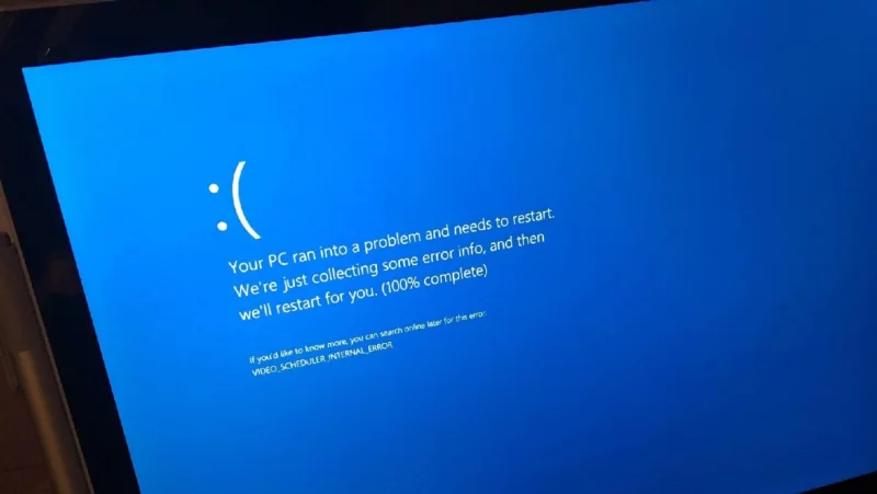 «Синий экран смерти» в Windows станет черным. Уберут и смайлик :(