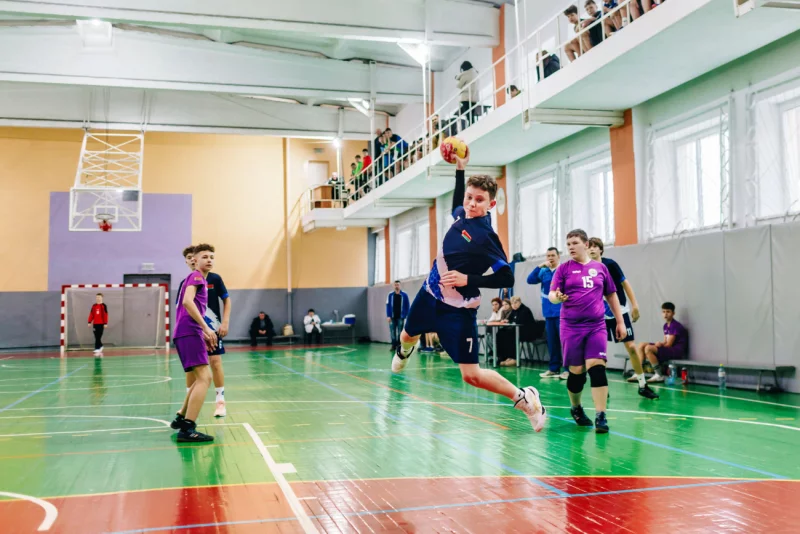 Гандбольные баталии в Бобруйске: результаты первого дня второго этапа ZUBR CUP в Дивизионе II