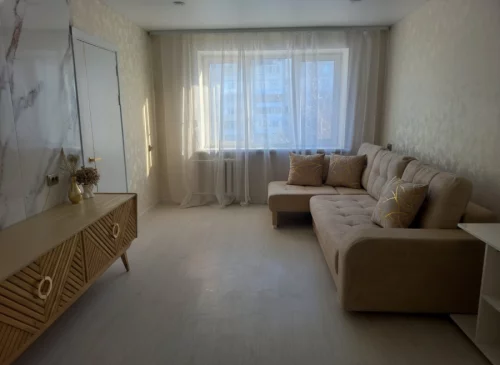 Трехкомнатная квартира в центре по ул. Чонгарская, д. 137