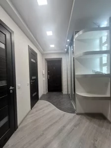 3-комнатная квартира по пр-ту Строителей, д. 18