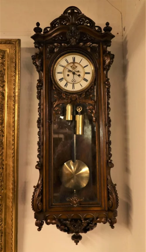 Часы, статуэтки, граммофон (дорого)