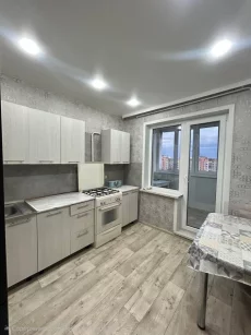 1-комнатная квартира улучшенной планировки с ремонтом