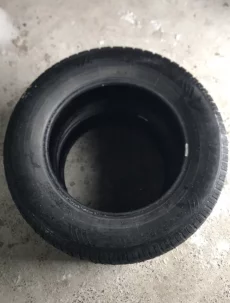 Покрышки легковые зимние 236/65/17 Danlop