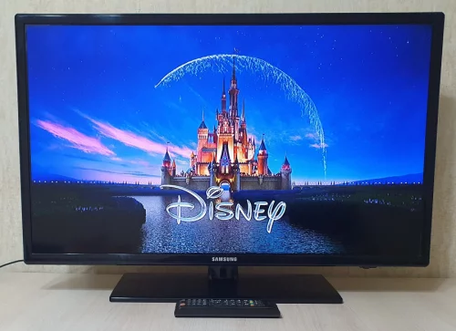 ЖК телевизор 32"