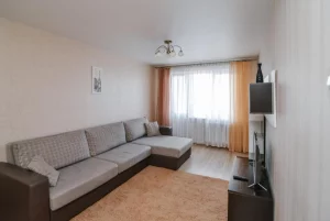 2-ух комнатную Ленина 51