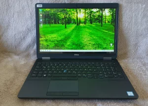 Ноутбук Dell E5570