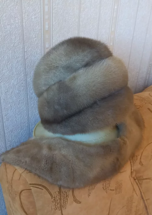 Шапка женская и воротник из норки
