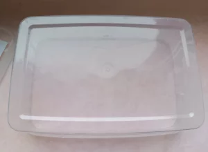 Пластмассовые коробки с крышками