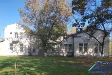 Двухэтажное здание в историческом центре