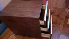 Мобильная тумба с полками на роликах