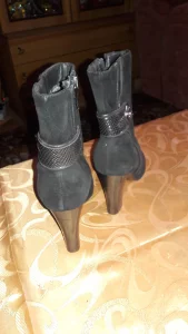 Продам полусапожки женские зимние размер 36