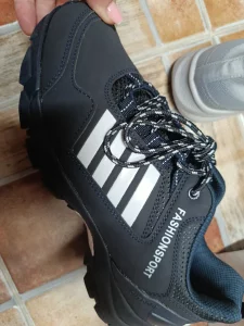 Продам  кроссовки