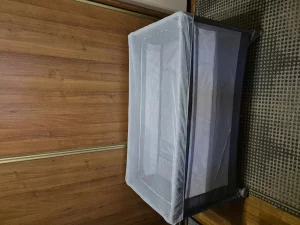 Кроватку-манеж двухярусную продам