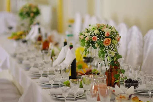 Организовать банкет