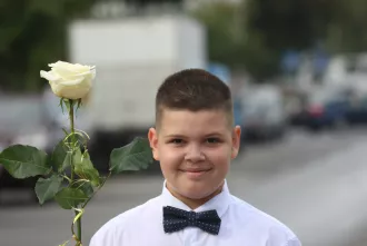 Бобруйск идет в школу 1 сентября. Уличный фоторепортаж BOBR.BY