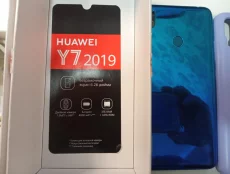 Смартфон Huawei Y7 2019 3/32GB в отличном состоянии