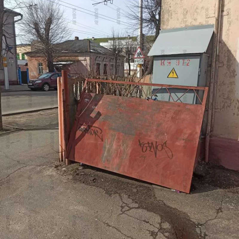 Ворота на улице советской заболели