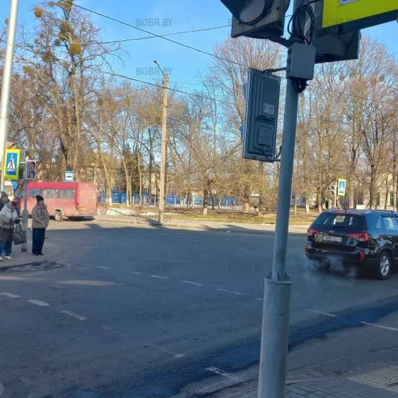 Перекрёсток, на котором пешеход обязательно постоит минутку, передохнуть от суеты и тщетности бытия