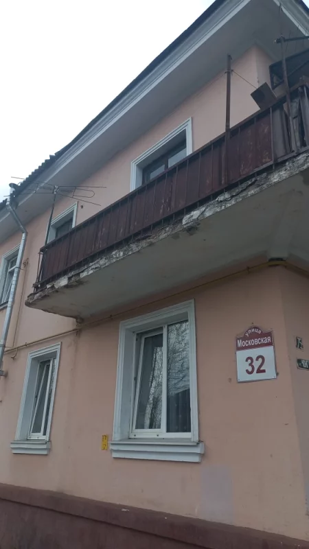 Камни падают на лбы, а нам на это все равно