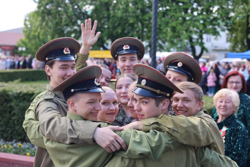 9 мая в Бобруйске. Юные лица парада Победы. Фоторепортаж BOBR.BY
