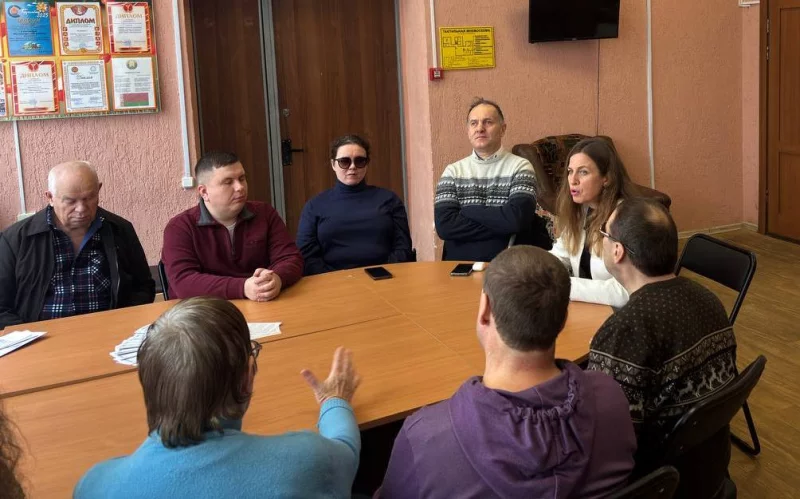 Для слабовидящих и близких в Бобруйске: как прошло первое занятие клуба саморазвития «Преображение» и что будет на следующем?