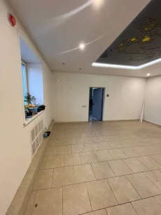 Половина здания