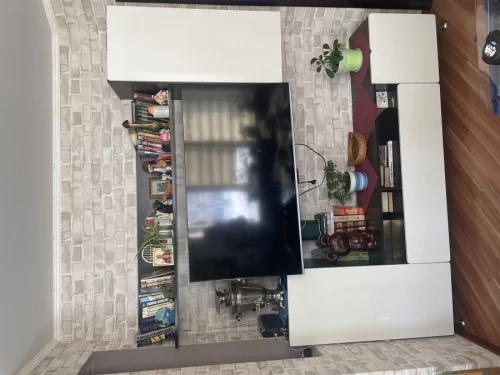 Мини-стенка типа горки с подвесным шкафчиком