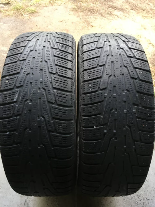 Покрышки зимние легковые 225/60/17 Nokian