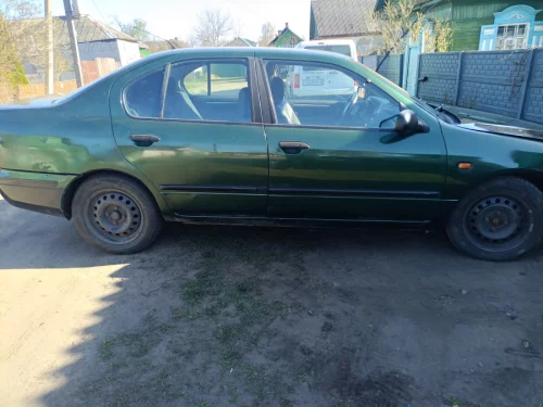 Автомобиль Ниссан