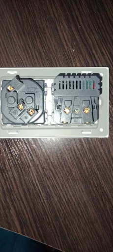 Настенная стеклянная панель NYWP