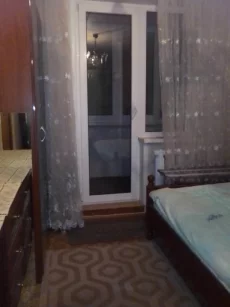 На окне библиотеки, хорошо придумали