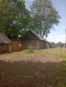 Участок с домом в жилой деревне Ясень-Каменка