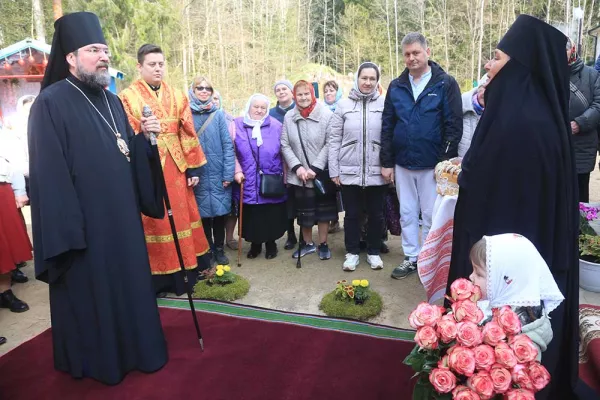 Епископ Бобруйский возглавил престольное торжество в мужском монастыре Прощанская пустынь
