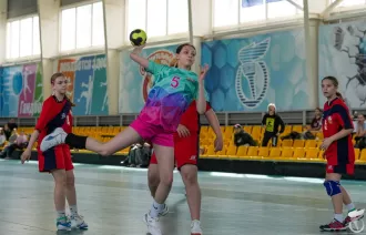 Команда из Бобруйска стала победителем турнира «Стремительный мяч» среди девушек