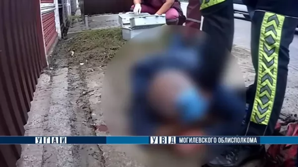 Бобруйские госавтоинспекторы спасли мужчину, потерявшего сознание на улице Гоголя