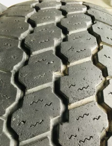 Покрышки грузолегковые 205/65/15с Lassa