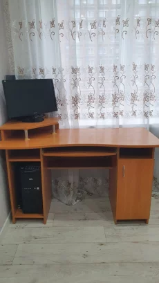 Компьютерный стол 80р