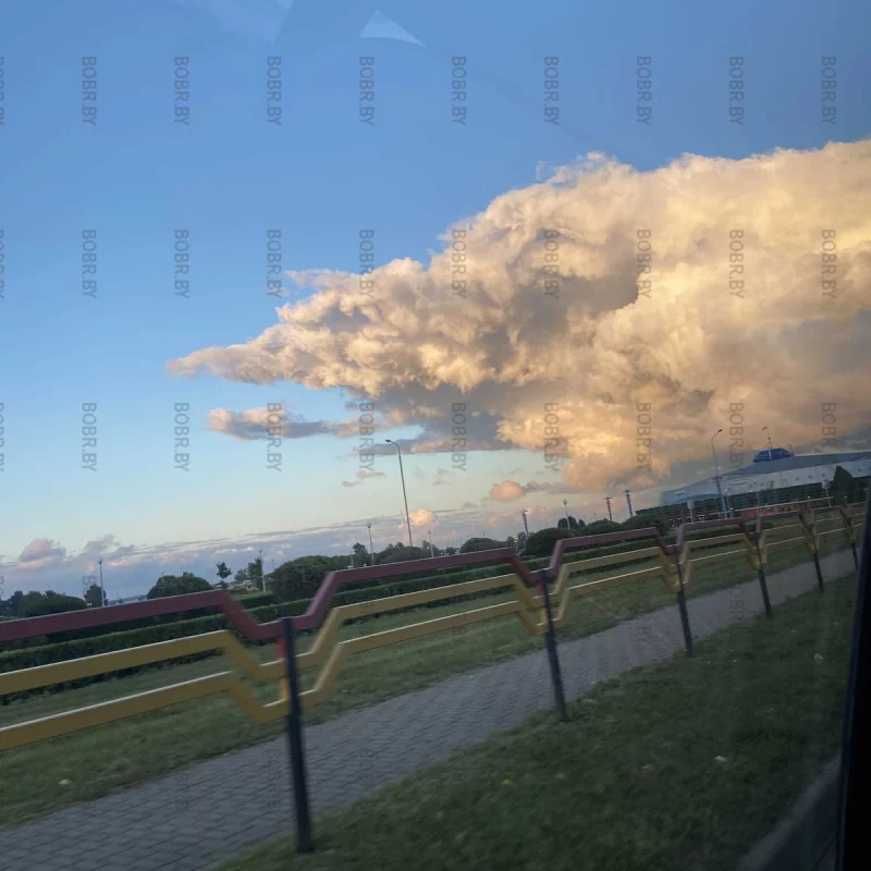 Ледовый в закатных красках