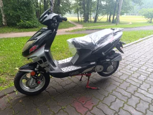 Скутер 80 куб, 1700 руб, обмен