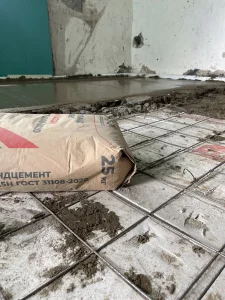 Устройство «мокрой» стяжки пола по грунту
